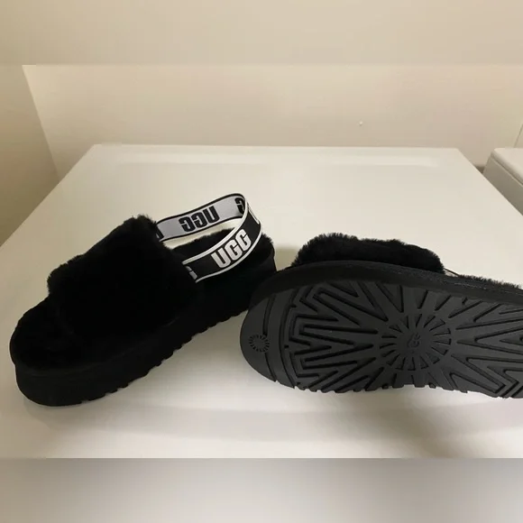 Brand new Ugg sandals never worn. Brand new in box never worn still in plastic... | Depop main image 2